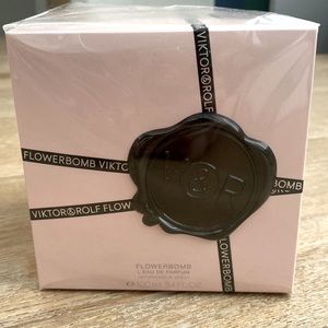 Brand new, sealed Flowerbomb perfume by Victor & Rolf. 100ml / 3.4 fl oz